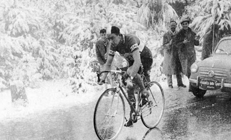 Charly Gaul on a snowy road during the famous Bondone stage of Giro d'Italia 1956