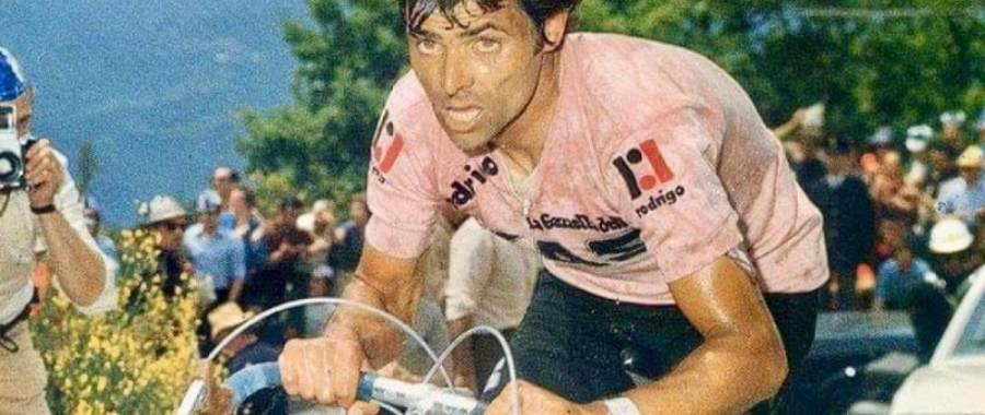 Spanish climber Jose Manuel Fuente in pink jersey during Giro d'Italia